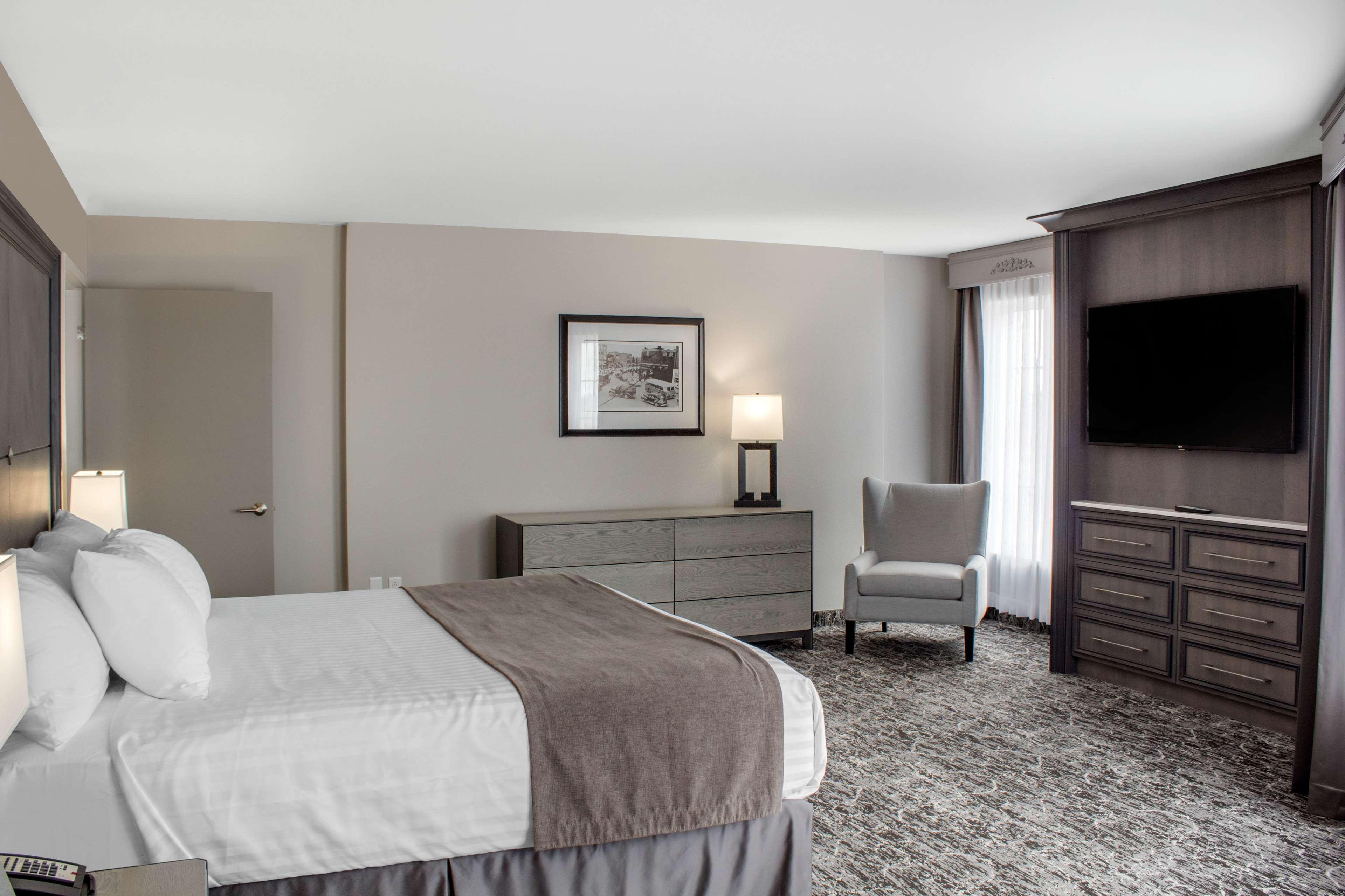 Chateau Moncton Trademark Collection By Wyndham Exterior photo