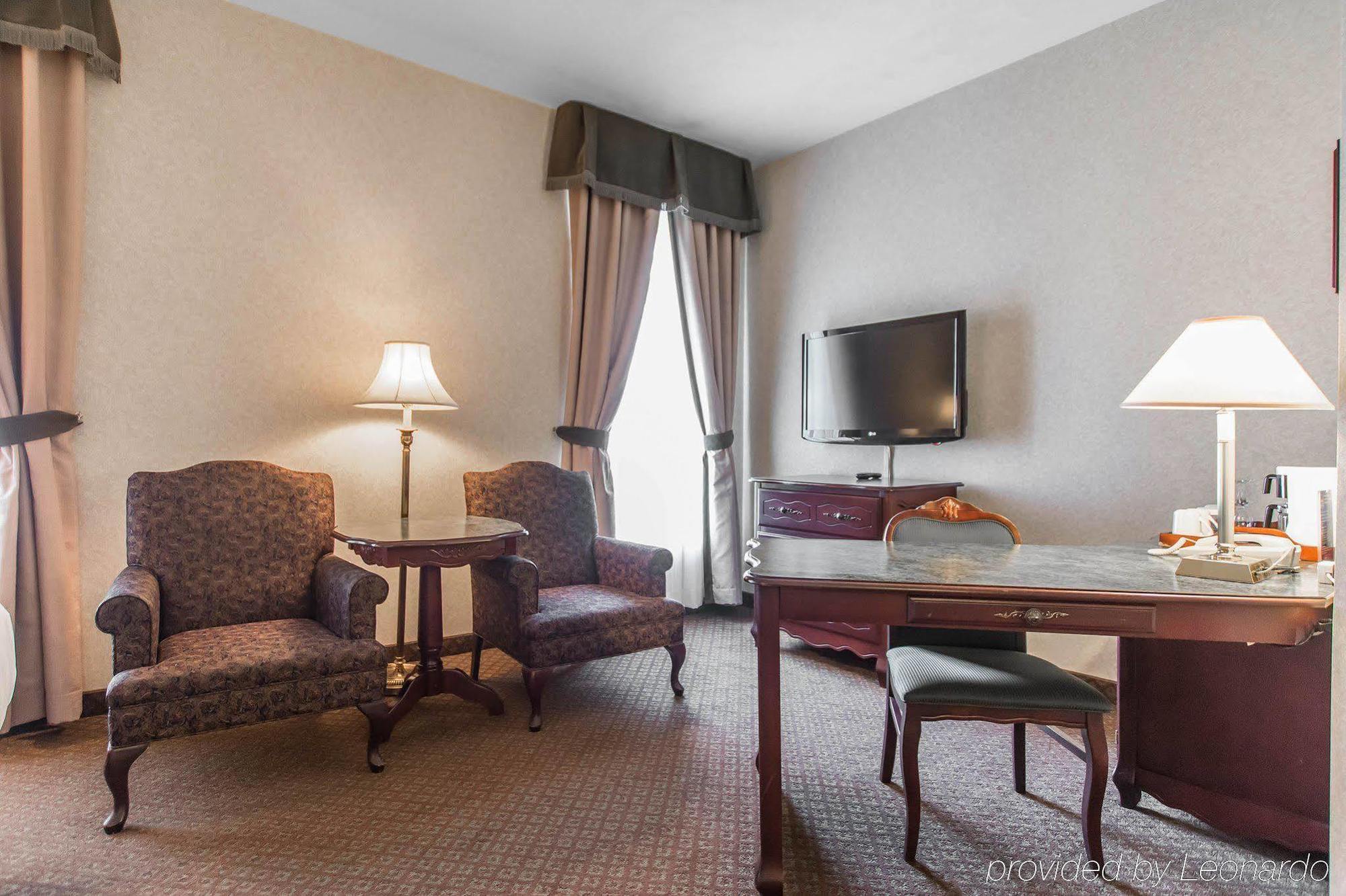 Chateau Moncton Trademark Collection By Wyndham Exterior photo