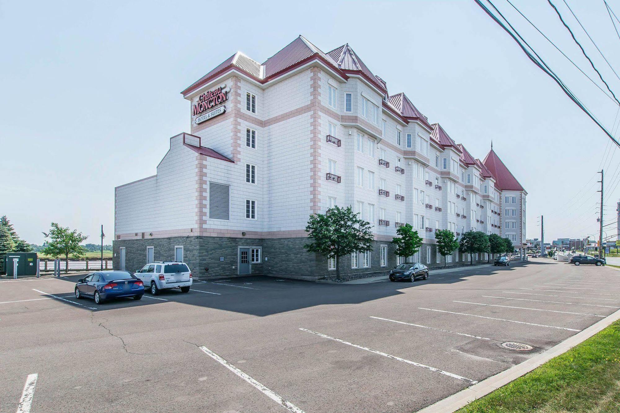 Chateau Moncton Trademark Collection By Wyndham Exterior photo