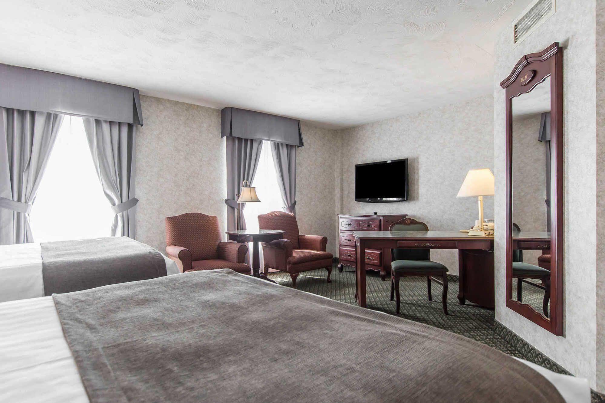 Chateau Moncton Trademark Collection By Wyndham Exterior photo