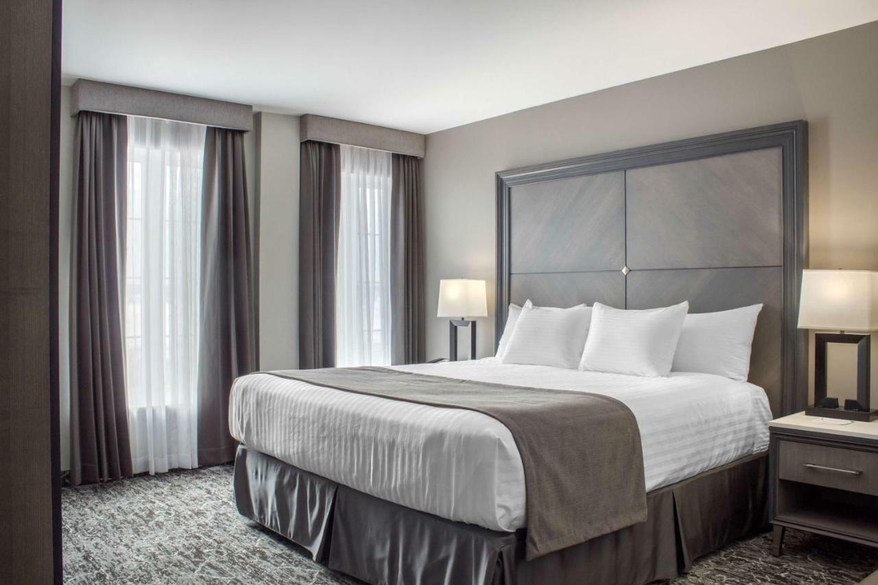 Chateau Moncton Trademark Collection By Wyndham Exterior photo